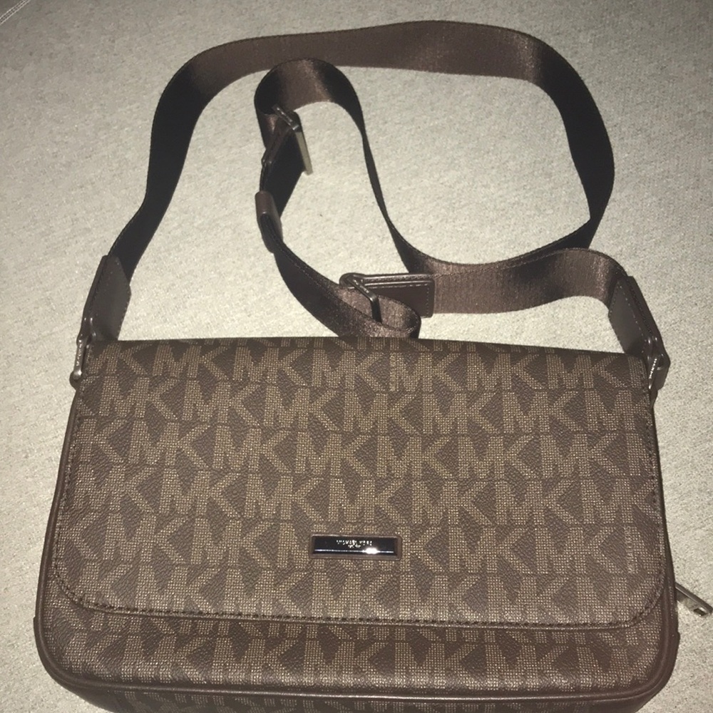 Michael Kors Crossbody